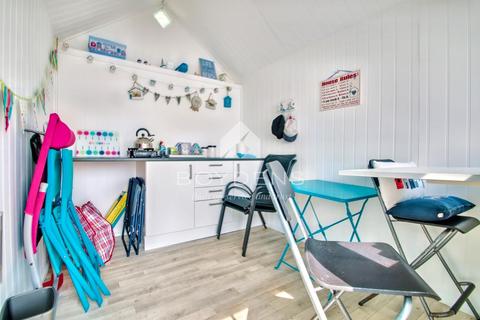Chalet for sale, Southcliff, Walton on the Naze CO14