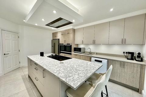 3 bedroom semi-detached house for sale, Osborne Heights, Brentwood
