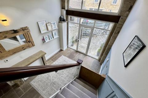 5, Black Rock Farm Upper Clough, Linthwaite, Huddersfield, HD7 5PE