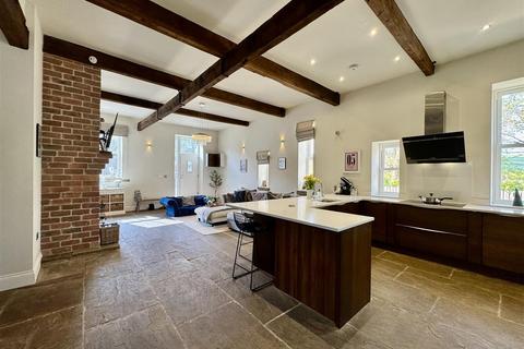 5, Black Rock Farm Upper Clough, Linthwaite, Huddersfield, HD7 5PE