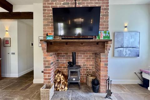 5, Black Rock Farm Upper Clough, Linthwaite, Huddersfield, HD7 5PE