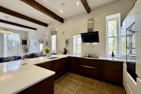 5, Black Rock Farm Upper Clough, Linthwaite, Huddersfield, HD7 5PE