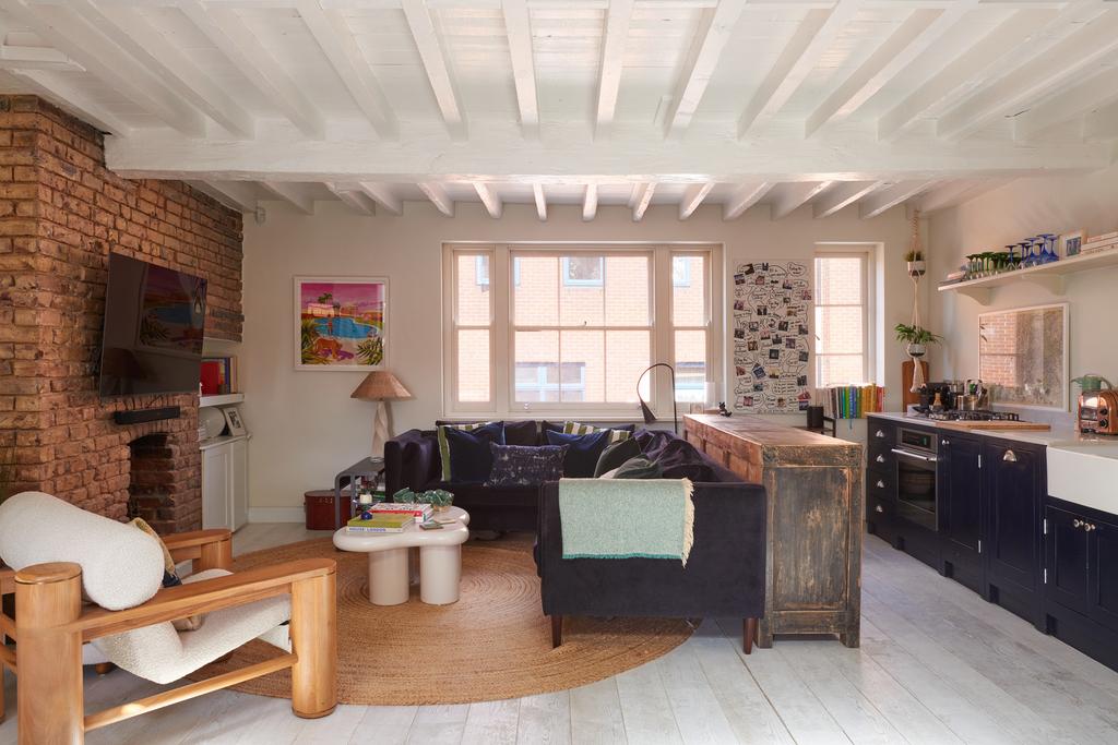 230798 - TMH 46 Cheshire St 23 08 24 8827.jpg