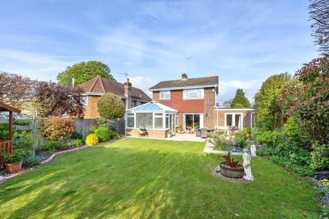 33 Penfold Way, Steyning, BN44 3PG