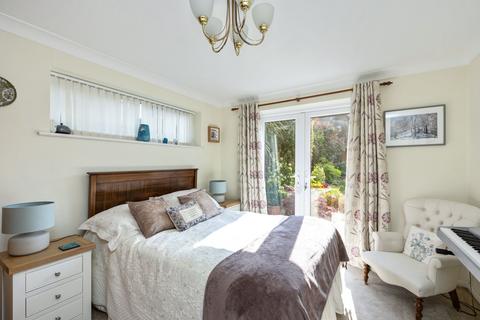 33 Penfold Way, Steyning, BN44 3PG