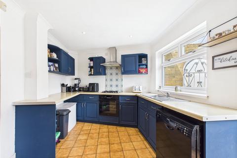 46 Mount Pleasant Road, Romford, RM5 3YL