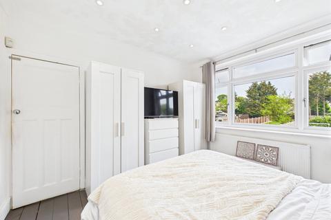 46 Mount Pleasant Road, Romford, RM5 3YL