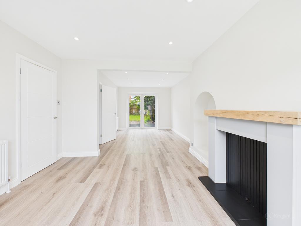 Living/Dining Room