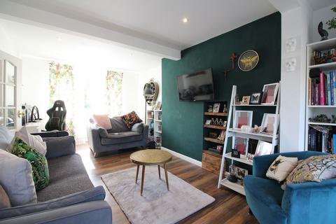 3 bedroom terraced house for sale, Greenfields Road, Kingswinford DY6