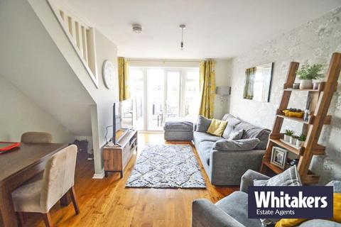 2 bedroom end of terrace house to rent, Dovestone Way, Kingswood, Hull