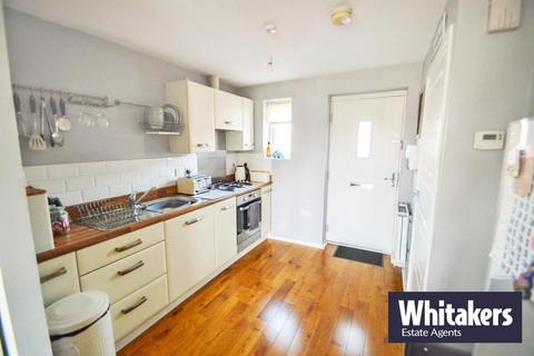 2 bedroom end of terrace house to rent, Dovestone Way, Kingswood, Hull