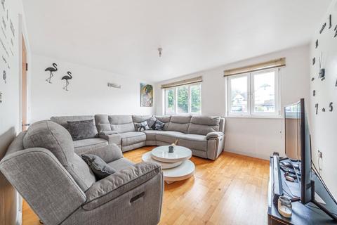 2 bedroom apartment for sale, Vincent Close, Bromley
