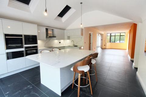 2 bedroom semi-detached house for sale, Elmwood Avenue, Hoole, CH2