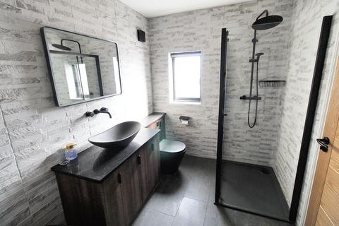 2 bedroom semi-detached house for sale, Elmwood Avenue, Hoole, CH2
