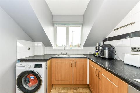 2 bedroom flat for sale, Stockheath Road, Havant