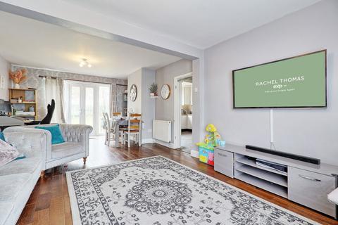 58 Erriff Drive, South Ockendon, RM15 5AW