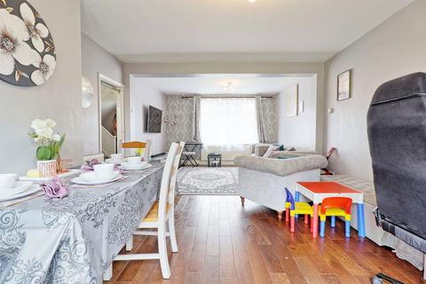 58 Erriff Drive, South Ockendon, RM15 5AW