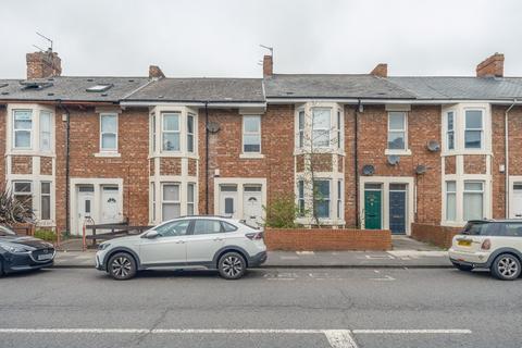 3 bedroom flat to rent, Warwick Street, Newcastle Upon Tyne NE6