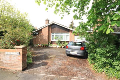 2 bedroom detached bungalow for sale, River Area, Maidenhead