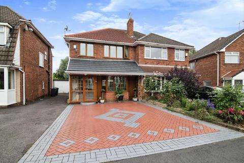 3 bedroom semi-detached house for sale - Kelverley Grove, West Bromwich, B71