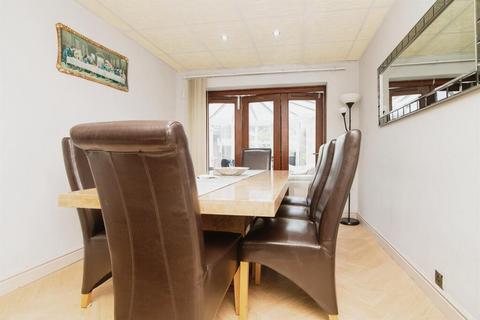 3 bedroom semi-detached house for sale, Kelverley Grove, West Bromwich, B71