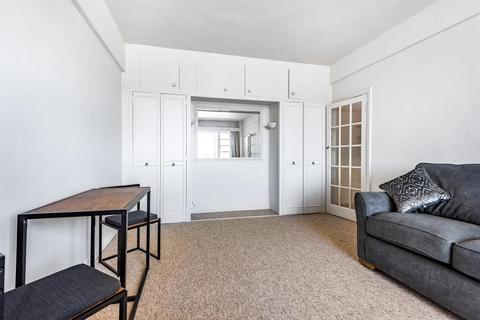 Studio to rent, Broadwalk Court,  Palace Gardens Terrace,  W8