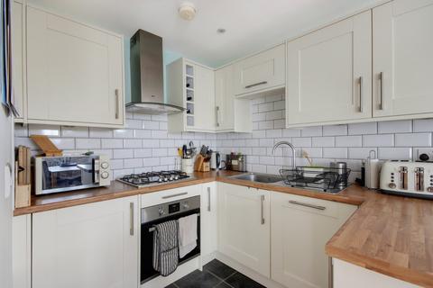 32 Talehangers Close, Bexleyheath, DA6 8AE