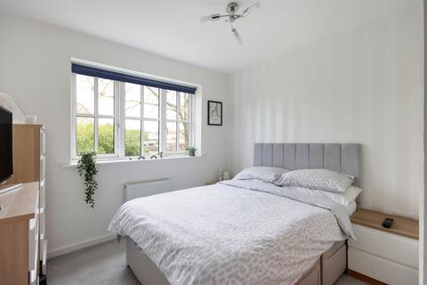 32 Talehangers Close, Bexleyheath, DA6 8AE
