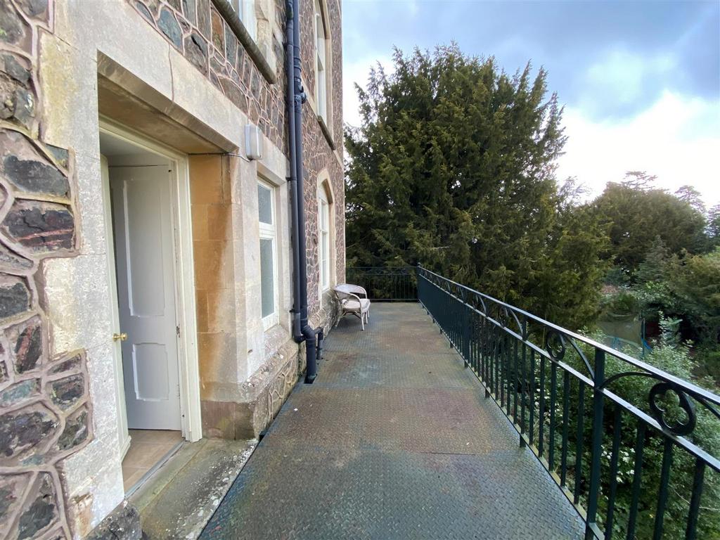209a balcony.jpg