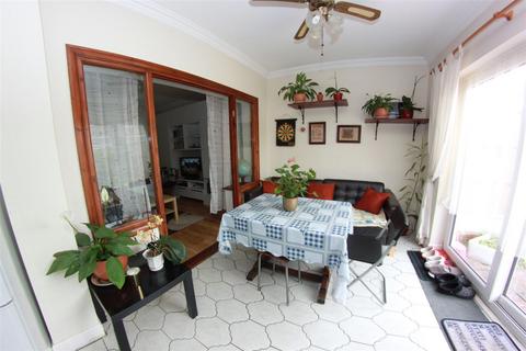 4 bedroom house to rent, Oakley Avenue, Barking IG11