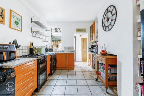 1a Deans Road, London, W7 3QD