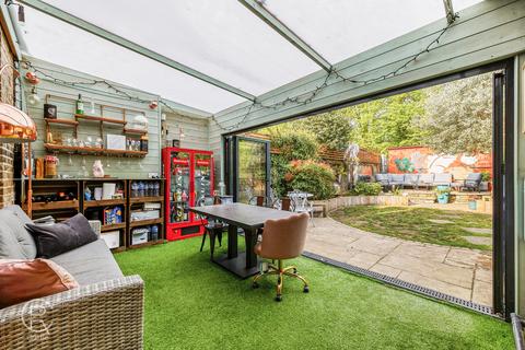 1a Deans Road, London, W7 3QD