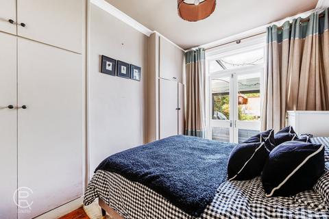 1a Deans Road, London, W7 3QD