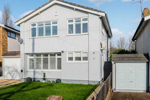 Ashurst Avenue, Southend-on-sea, SS2