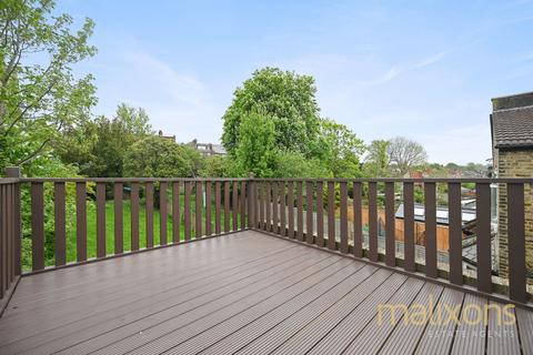 2 bedroom flat for sale, Gleneldon Road, London SW16