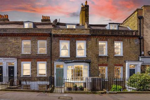 60 Royal Hill, London, SE10 8RT