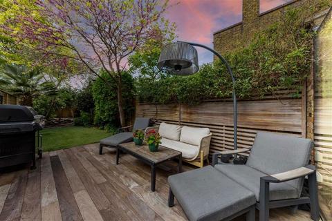 60 Royal Hill, London, SE10 8RT
