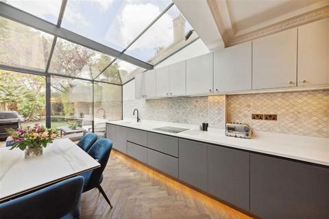 60 Royal Hill, London, SE10 8RT