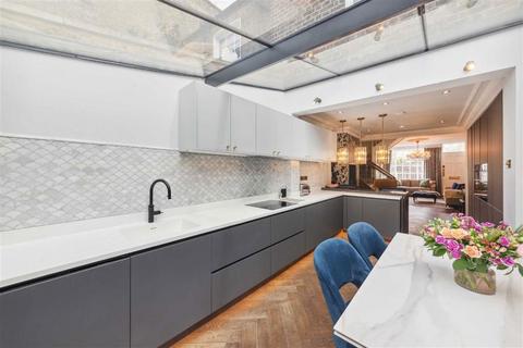 60 Royal Hill, London, SE10 8RT
