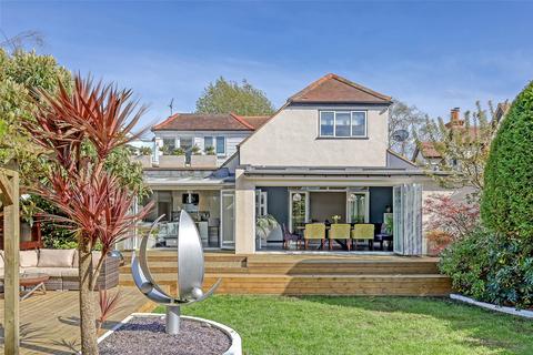 4 bedroom house for sale, Parkanaur Avenue, Southend-on-Sea, Essex, SS1