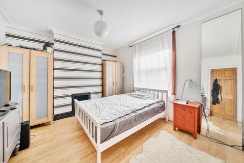 68 Montague Road, Uxbridge, UB8 1QN