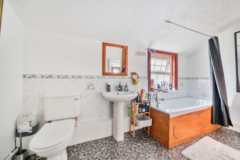 68 Montague Road, Uxbridge, UB8 1QN