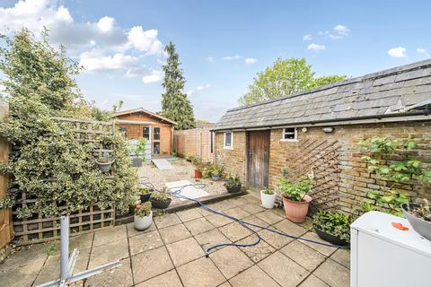 68 Montague Road, Uxbridge, UB8 1QN