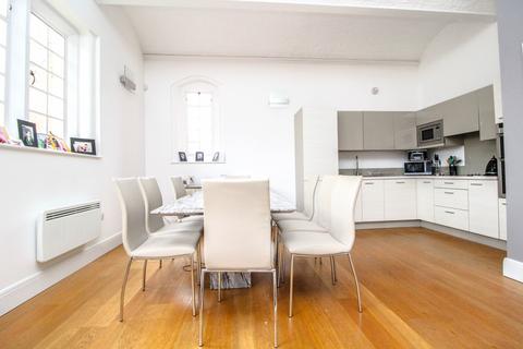 2 bedroom apartment to rent, Tudor Court, The Galleries, Warley, CM14