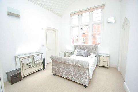 2 bedroom apartment to rent, Tudor Court, The Galleries, Warley, CM14