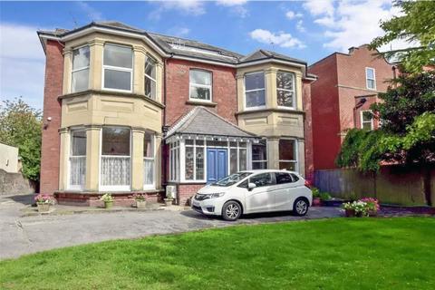 2 bedroom apartment to rent, Dyke Road Avenue, Brighton BN1