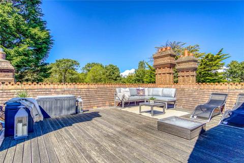 3 bedroom apartment for sale, Dover Close, Branksome Park, Poole, BH13