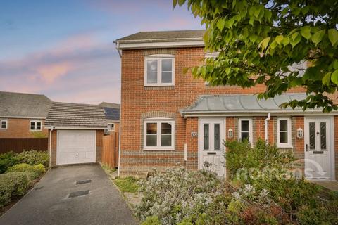 Wiltshire Crescent, Basingstoke, Hampshire