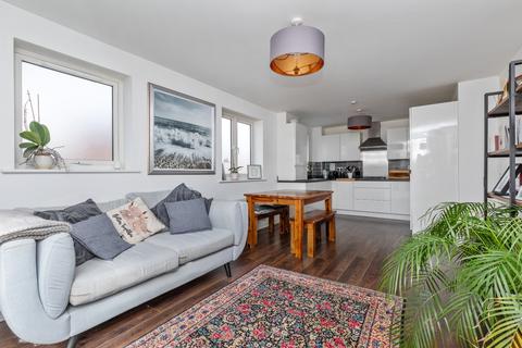 2 bedroom apartment for sale, Lyndhurst House, Monarch Way, Shoreham