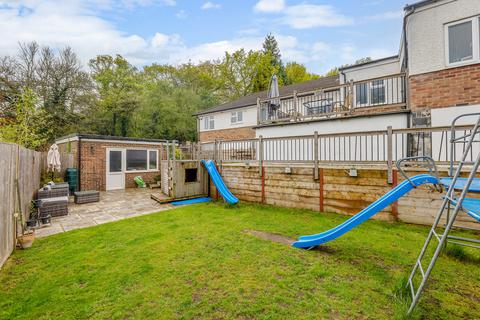 2 Rydons Wood Close, Coulsdon, CR5 1ST